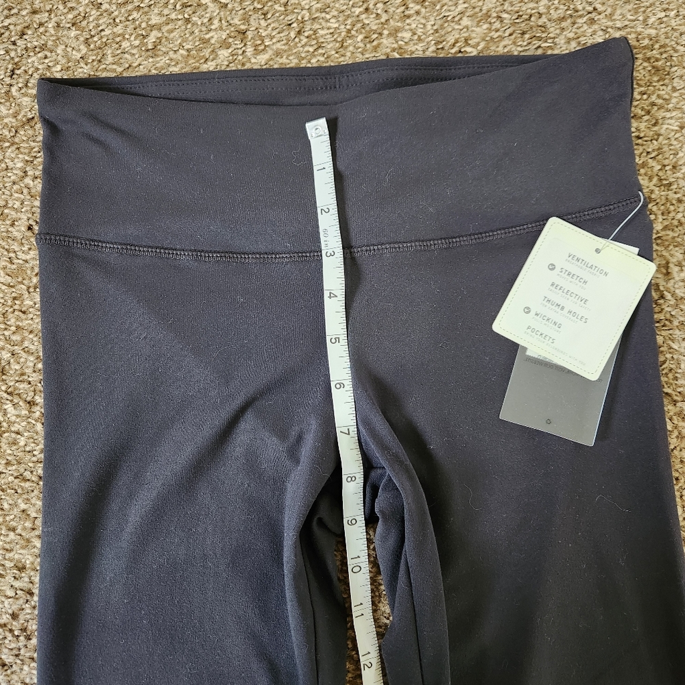 Thread 4 Thought - Capri Performance Legging - Picture 3 of 8